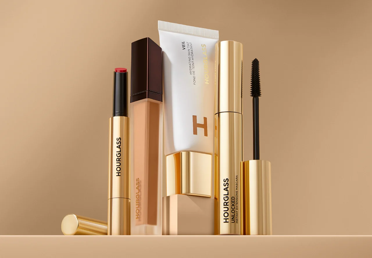 Консилер у найніжнішому відтінку HOURGLASS Vanish™ Airbrush Concealer — Cotton 2 - Fair (warm undertone)