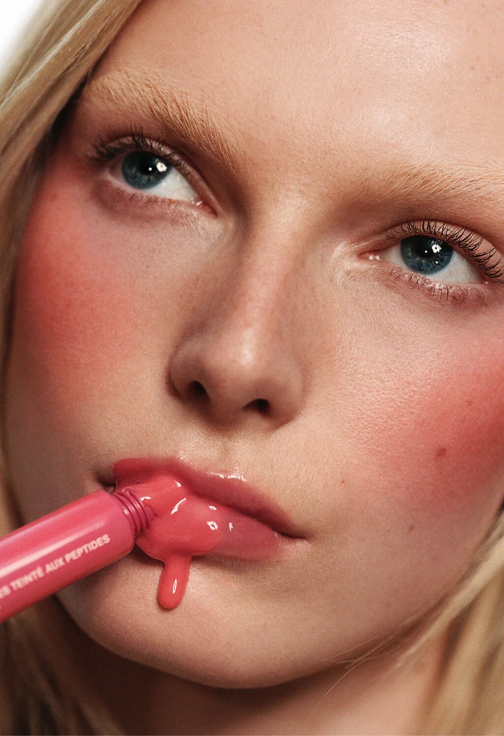Лімітований тінт для вуст із пептидами RHODE GUAVA SPRITZ BRIGHT CORAL Peptide Lip Tint The Tinted Lip Layer