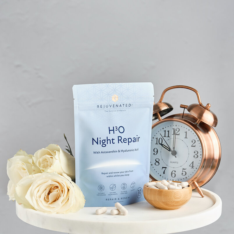 Активні капсули для нічного відновлення і зволоження шкіри Rejuvenated H3O Night Repair